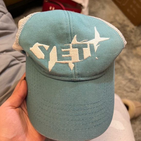 Yeti hat - Picture 3 of 3